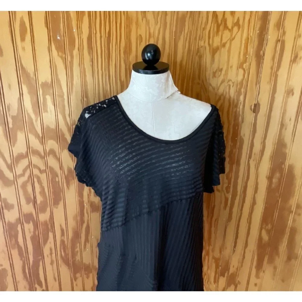 Free People Top Pullover Short Sleeve Scoop Neck Floral Lace Black Sz‎ Small